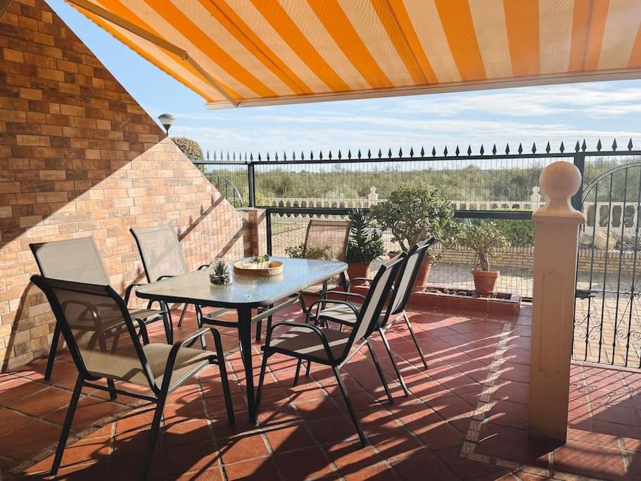Tolles Ferienhaus Mit Sonnenterrasse Direkt Am Meer Isla Cristina Bagian luar foto